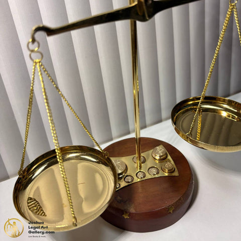 Gold Star Round Base Justice Scale