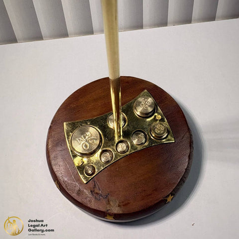 Gold Star Round Base Justice Scale